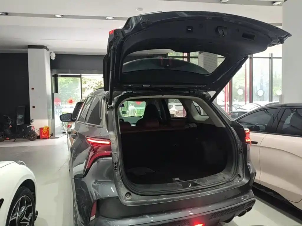 Фото 19 - Changan CS75 PLUS