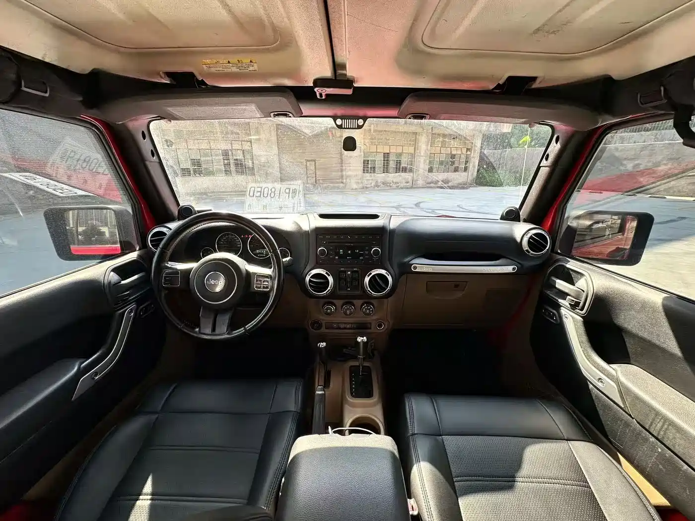 Jeep Wrangler 2012 2011 Model 3.8L Sahara 4-Door