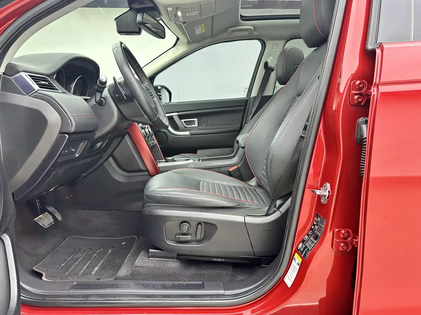 Land Rover Discovery Sport 2019 240PS SE Dynamic Edition China VI фото 9