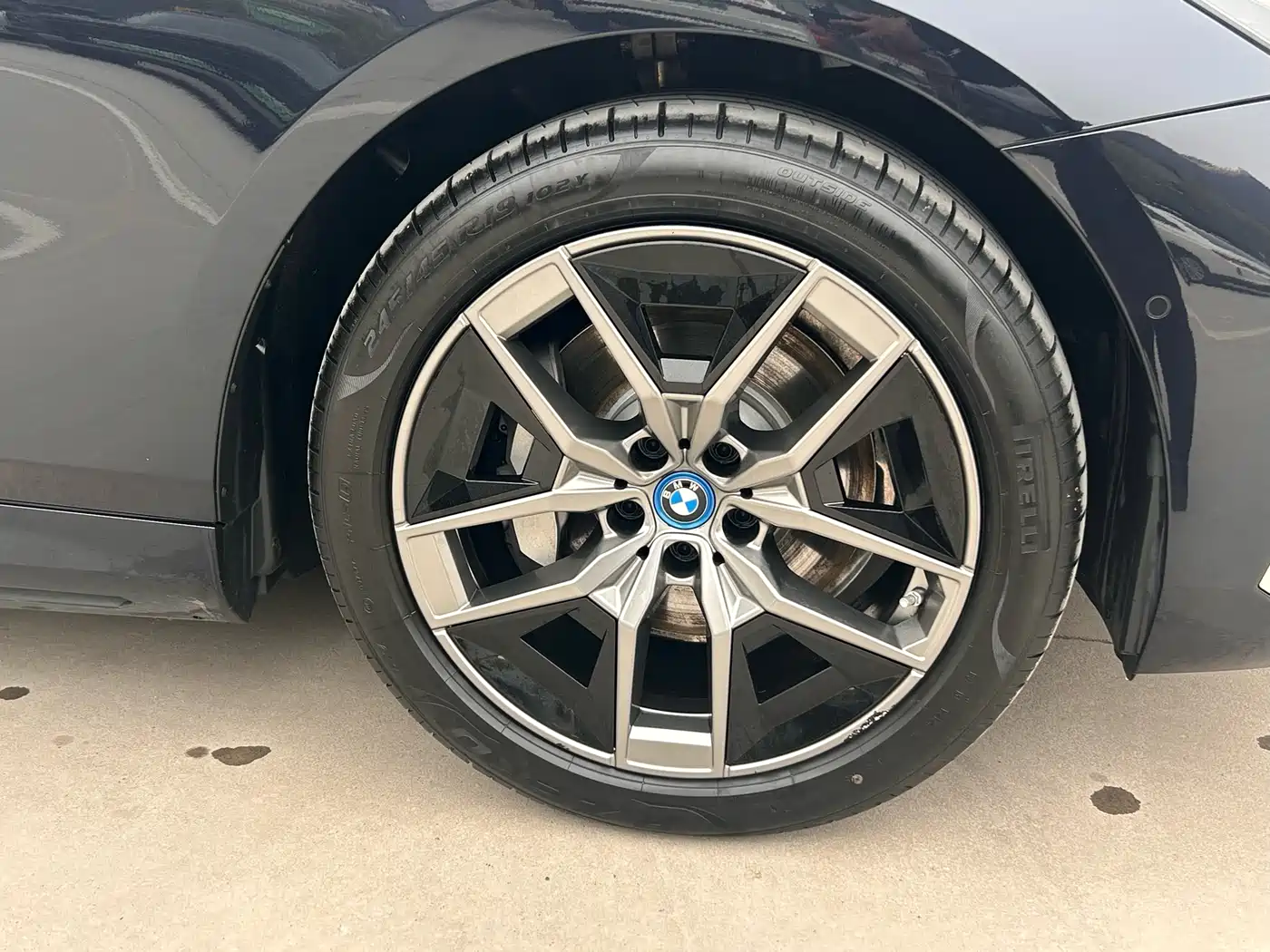 BMW i5 2024 eDrive 35L Premium Luxury Package фото 17