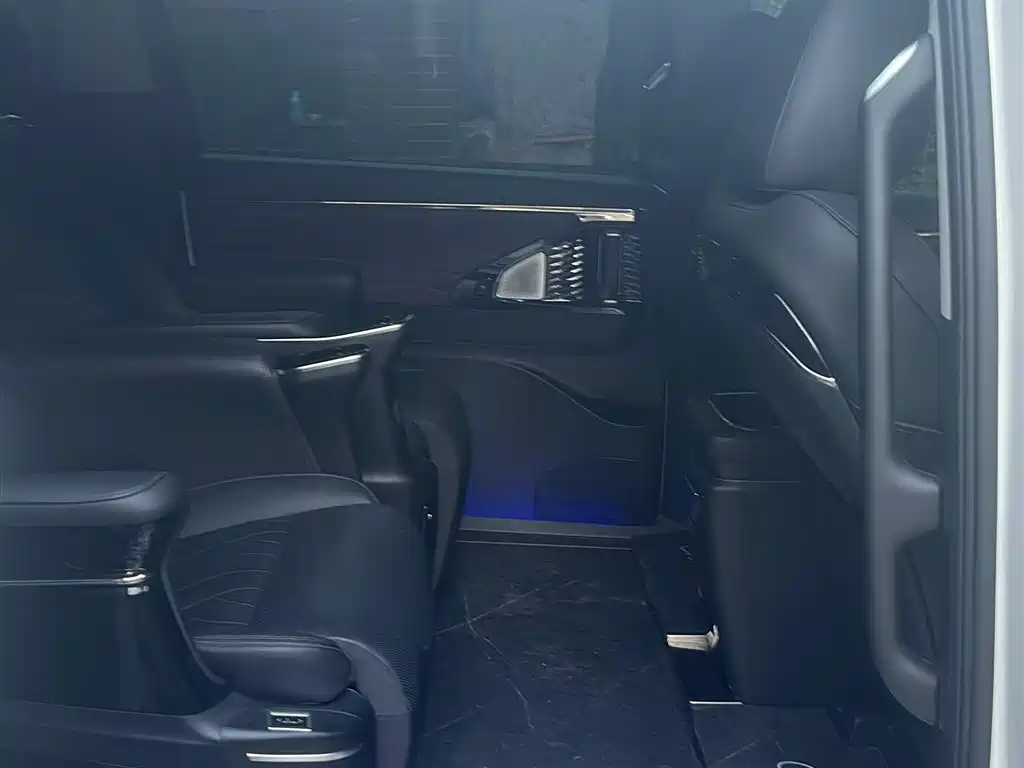 GAC Trumpchi Trumpchi M8 2024 Master Series Super Hybrid фото 4