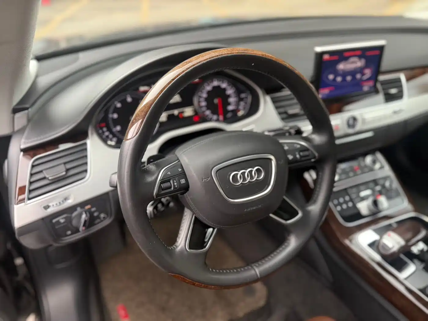 Audi A8 2013 A8L 45 TFSI quattro Luxury фото 15