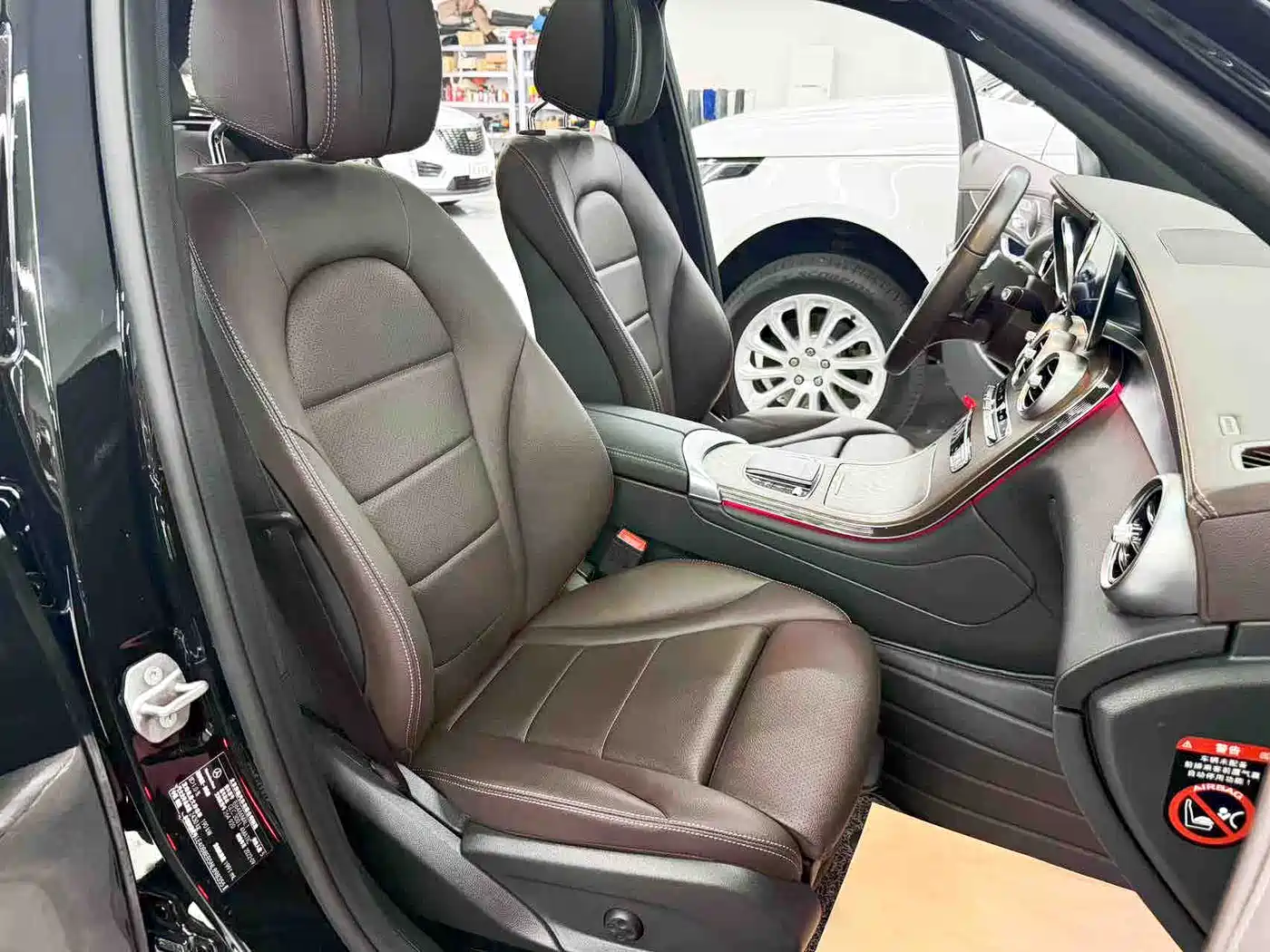 Mercedes-Benz GLC 2022 GLC 300 L 4MATIC Dynamic Collector's Edition фото 17