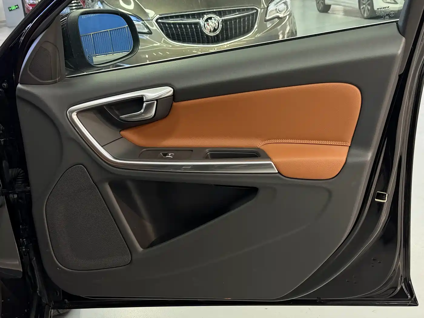 VOLVO S60 PLUG IN HYBRID