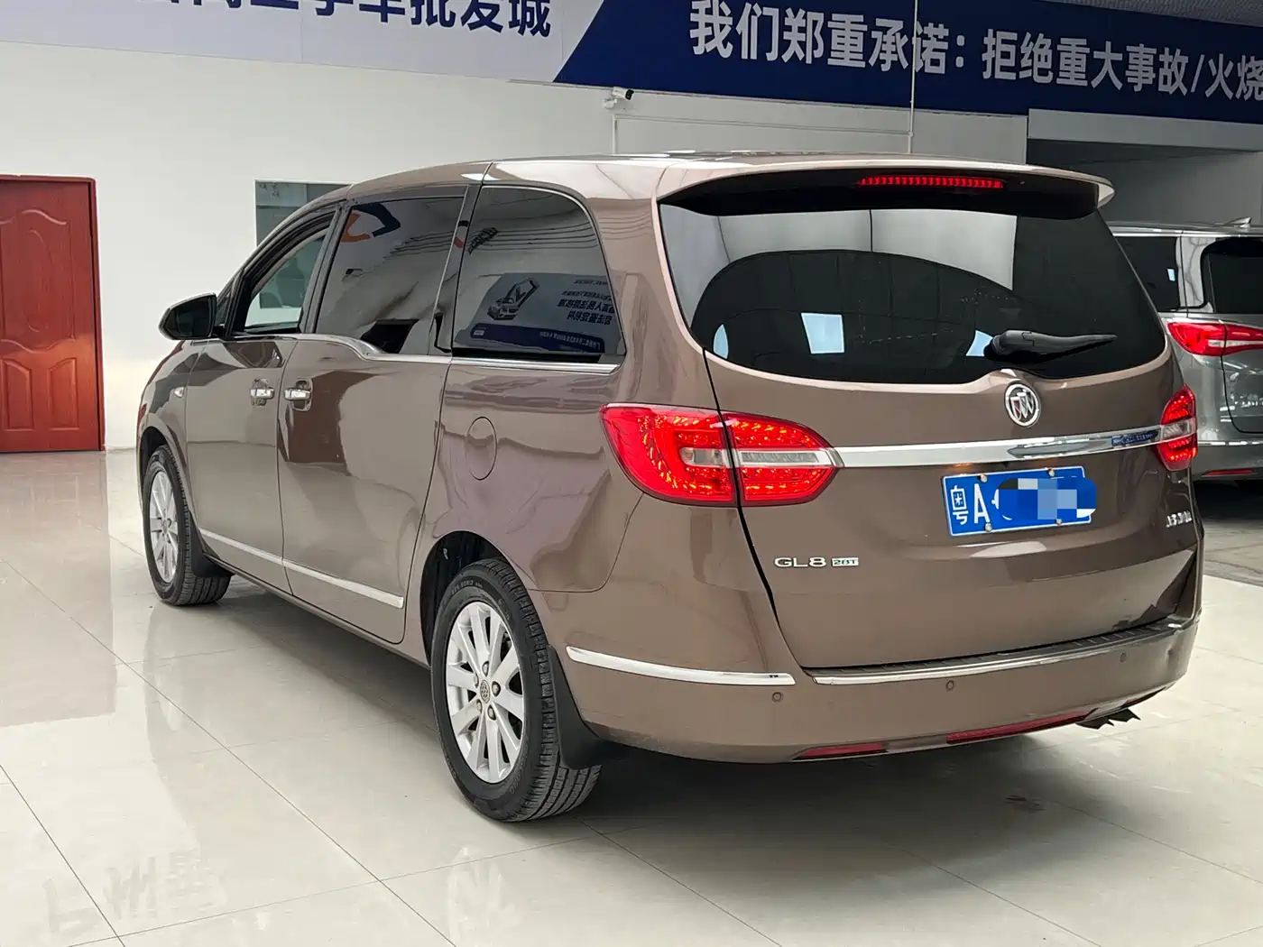 Buick GL8 2018 28T Luxury Model China VI фото 6