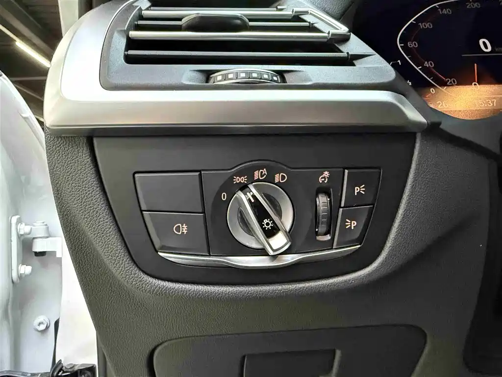 BMW X3 2022 Facelift xDrive30i Leading M Shadow Edition фото 14