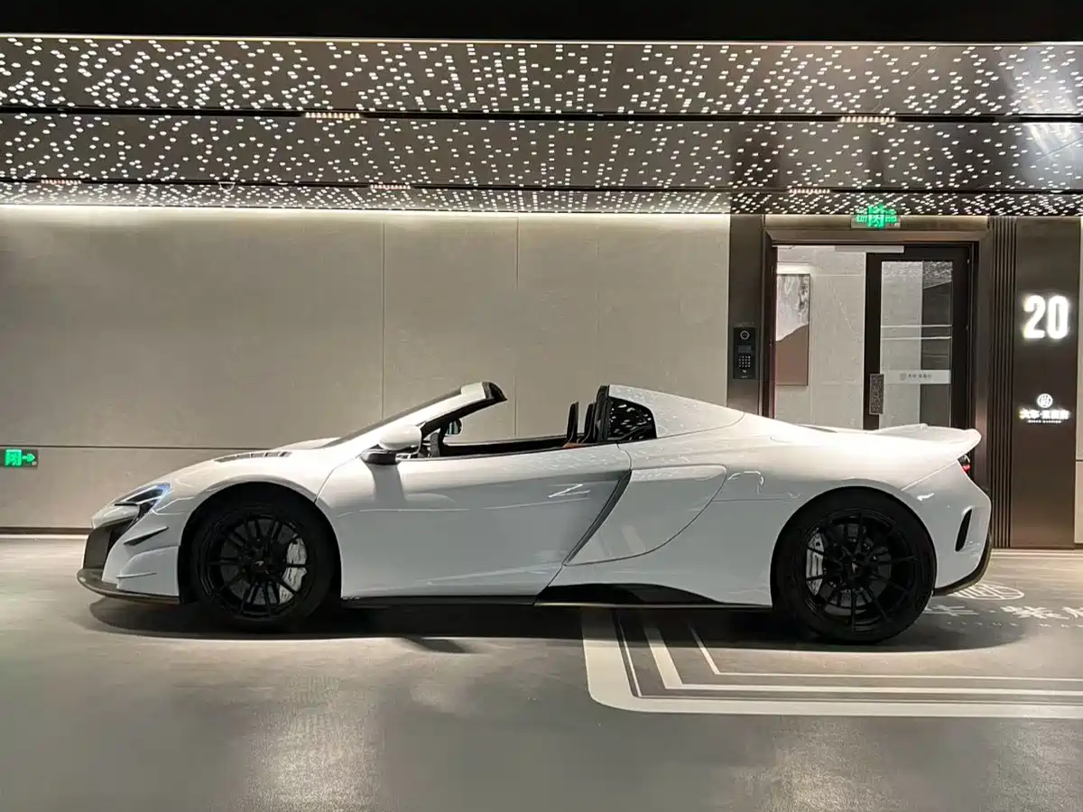 McLaren 12C 2013 3.8T SPIDER фото 4