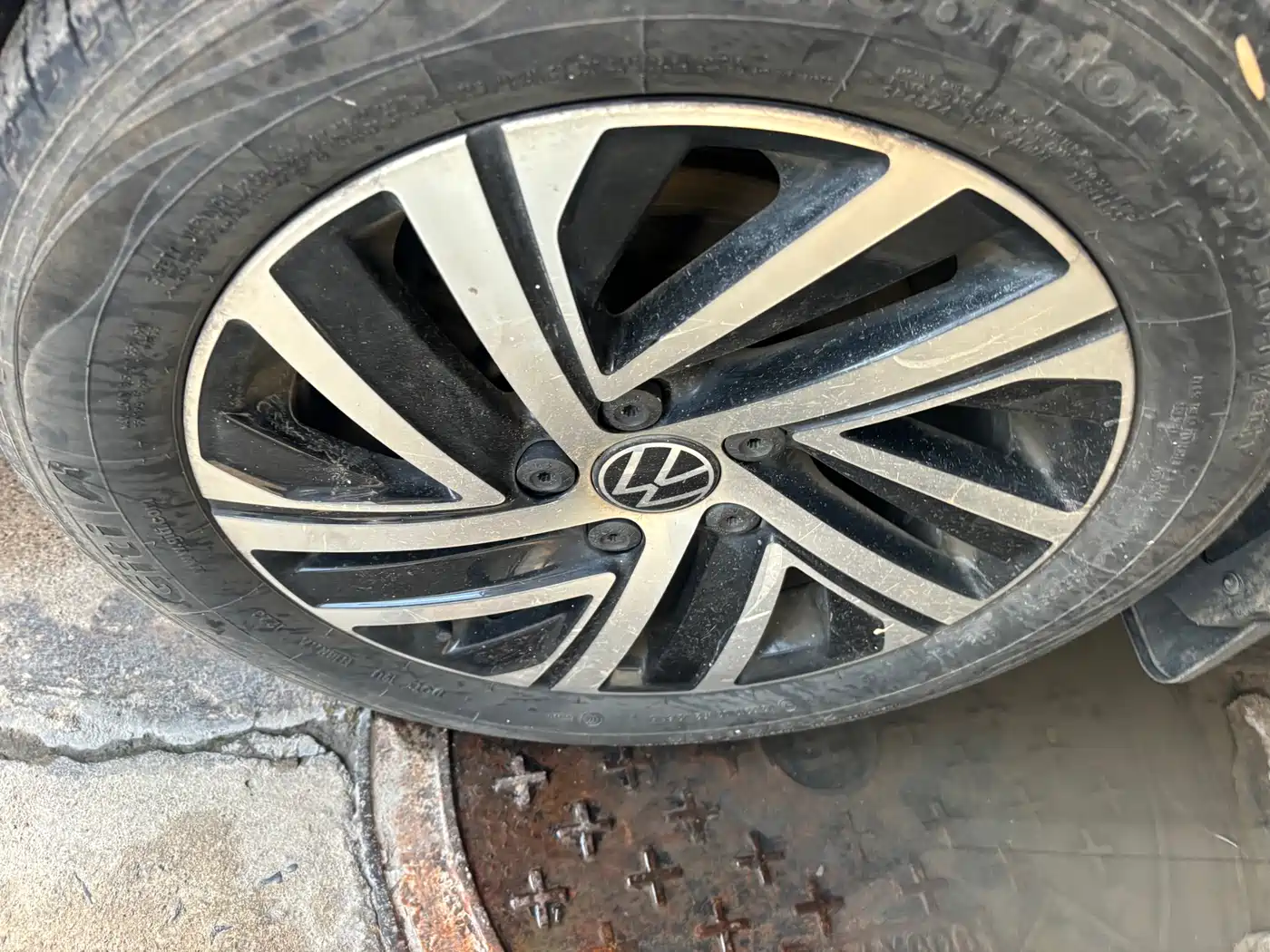 Volkswagen Lavida 2023 300TSI DSG Starlight Full Comfort Edition фото 3