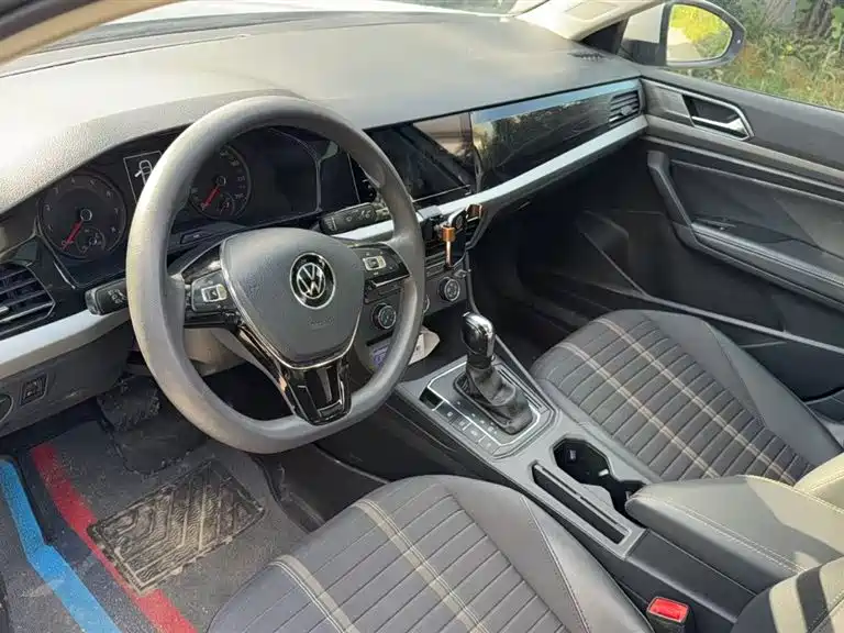 Volkswagen Lavida 2019 1.5L Automatic Comfort Edition China VI фото 2