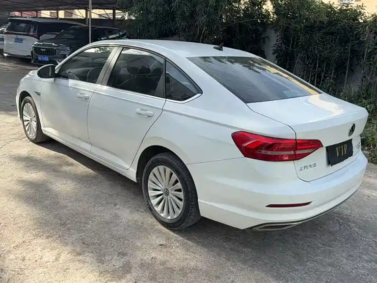 Volkswagen Lavida 2019 1.5L Automatic Comfort Edition China VI фото 6