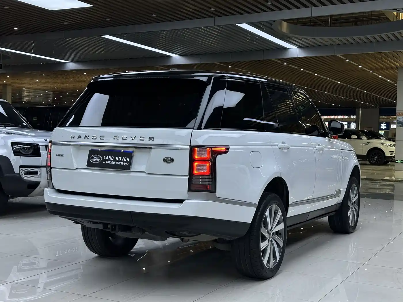 Land Rover Range Rover 2015 3.0 SC V6 Vogue фото 4