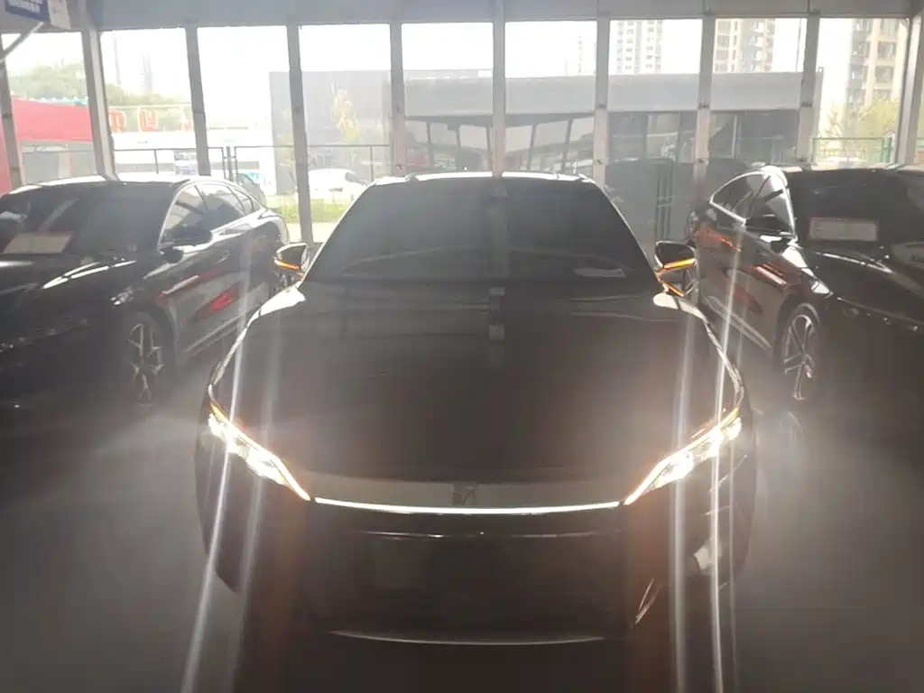 Photo 3 - BYD Han