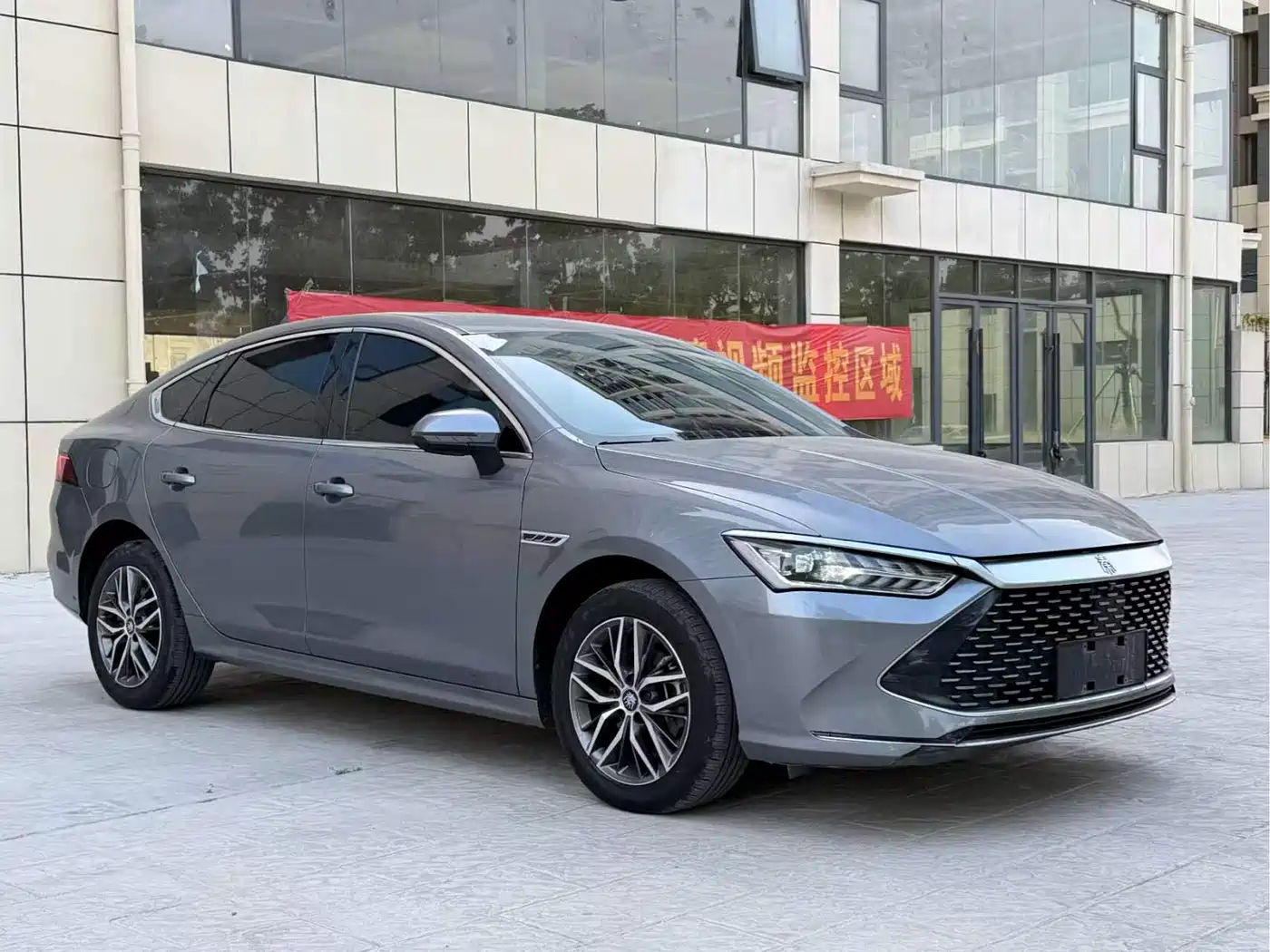 BYD Qin PLUS 2024 Glory Edition DM-i 120KM Leading
