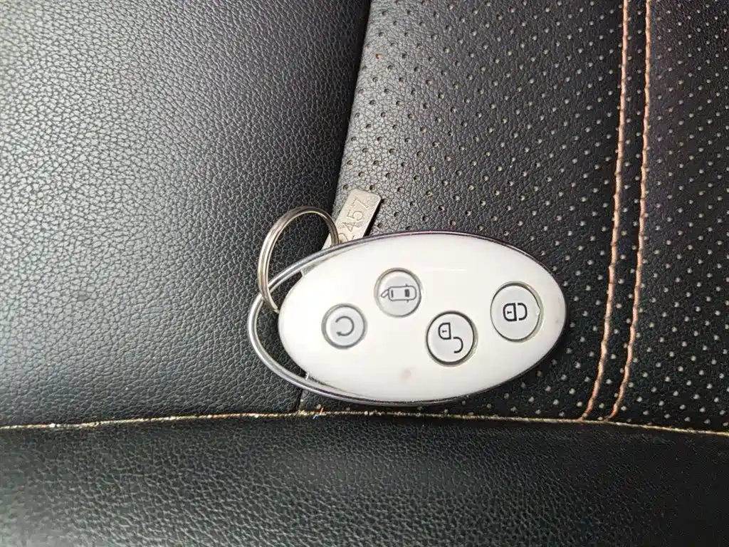 BYD Yuan 2017 1.5L Manual Cool Connect фото 12