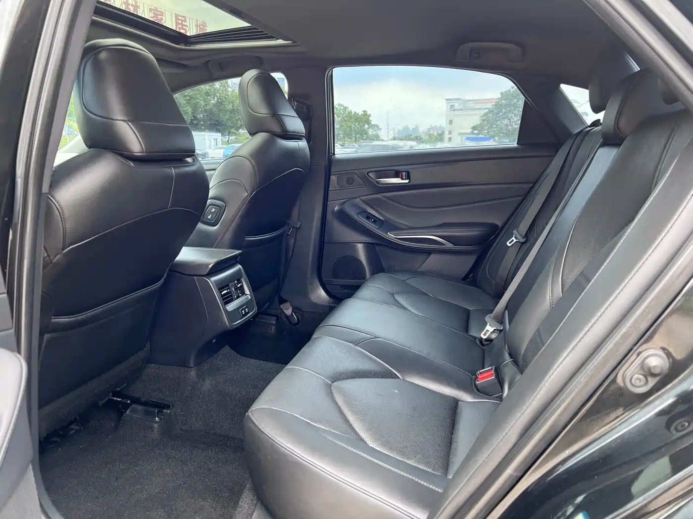 Toyota Avalon 2019 2.0L Luxury Edition (China VI) фото 8