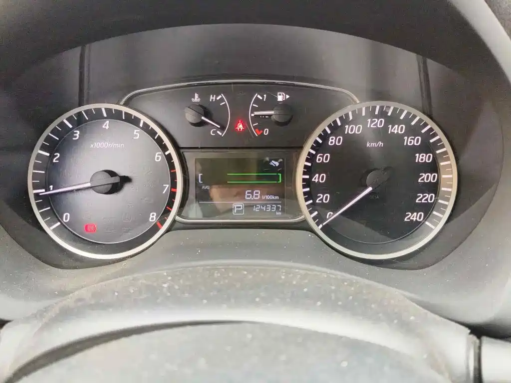Фото 4 - Nissan Sylphy