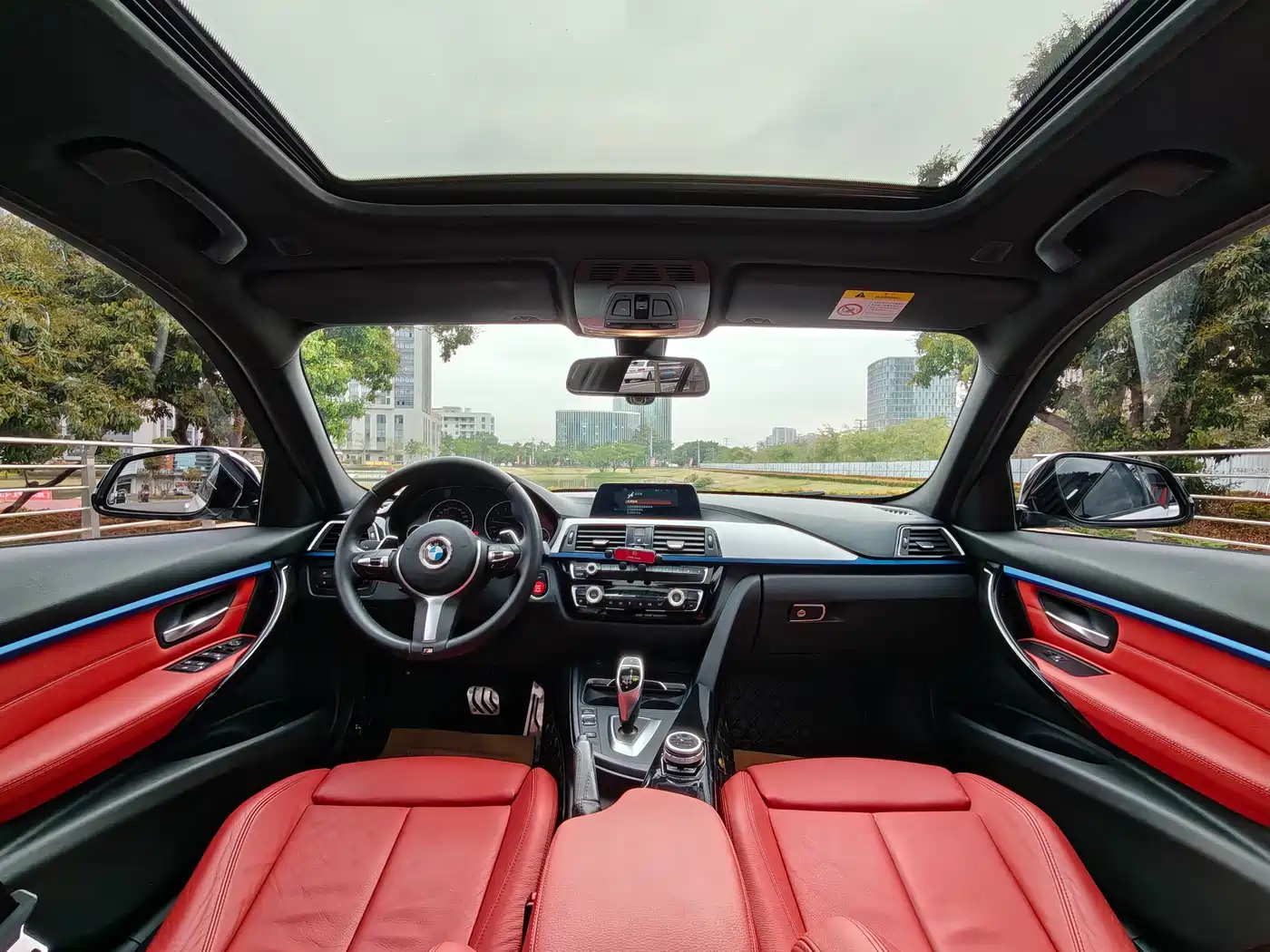 BMW 3 Series 2019 320i M Sport Package фото 5