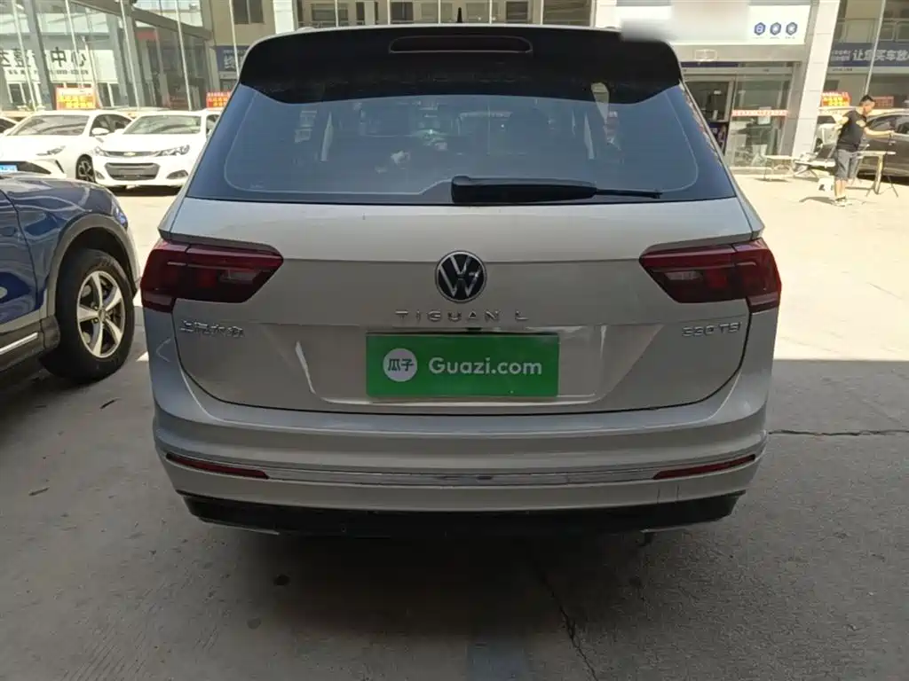 Volkswagen Tiguan L 2021 330TSI Automatic 2WD R-Line Premium фото 5