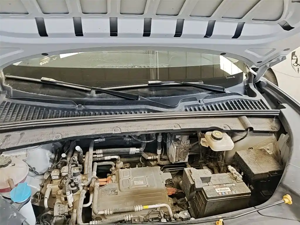 BYD Yuan UP 2024 401KM Leading Edition фото 20