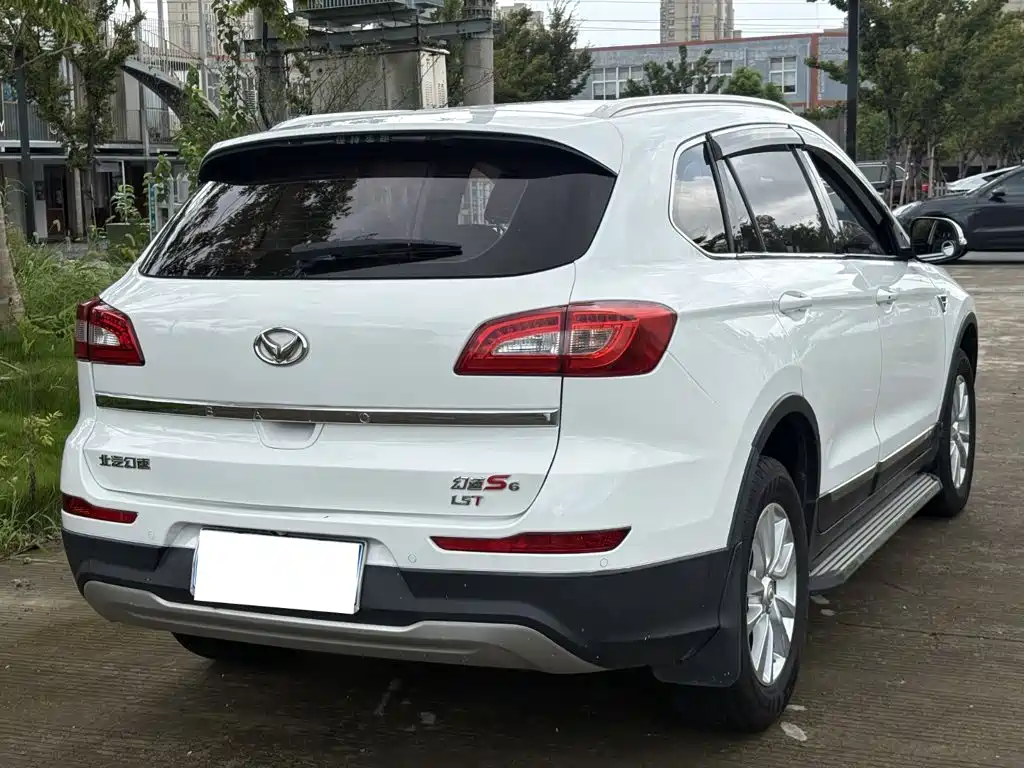 BAIC Huansu S6 2016 2017 1.5T CVT Delight