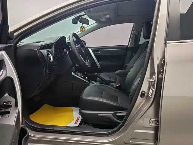 Toyota Corolla Twin Engine E+ 2020 1.8L E-CVT Comfort Edition фото 7