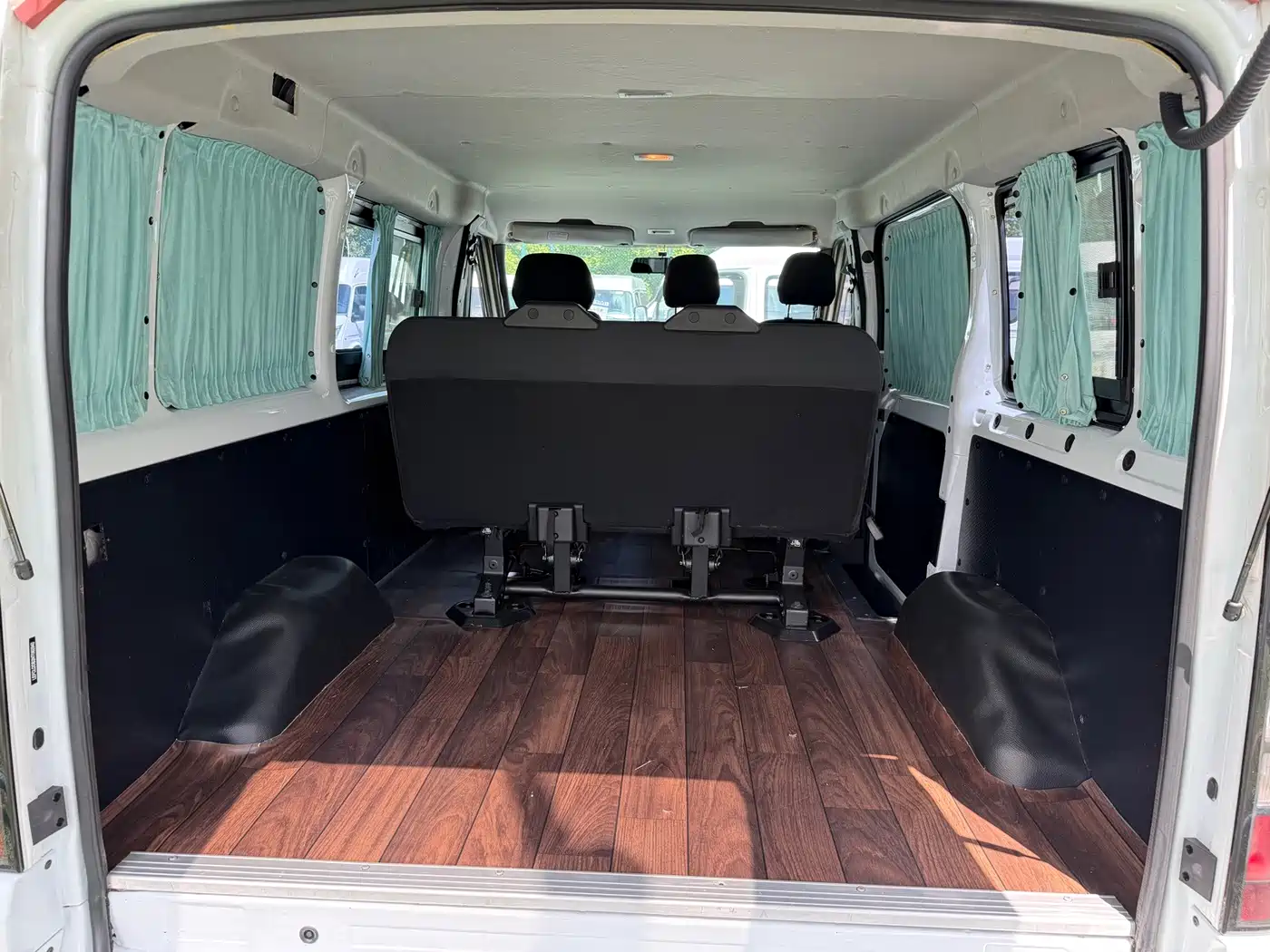 Jiangling JMC Fushun 2023 2023 2.0T Manual Short Wheelbase Low Roof Commercial MPV 6 Seats with Lift-up Tailgate