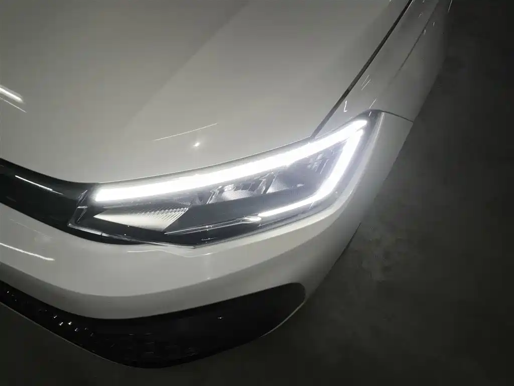 Volkswagen Lavida 2023 Xinrui 1.5L Auto Xinyi Edition фото 18