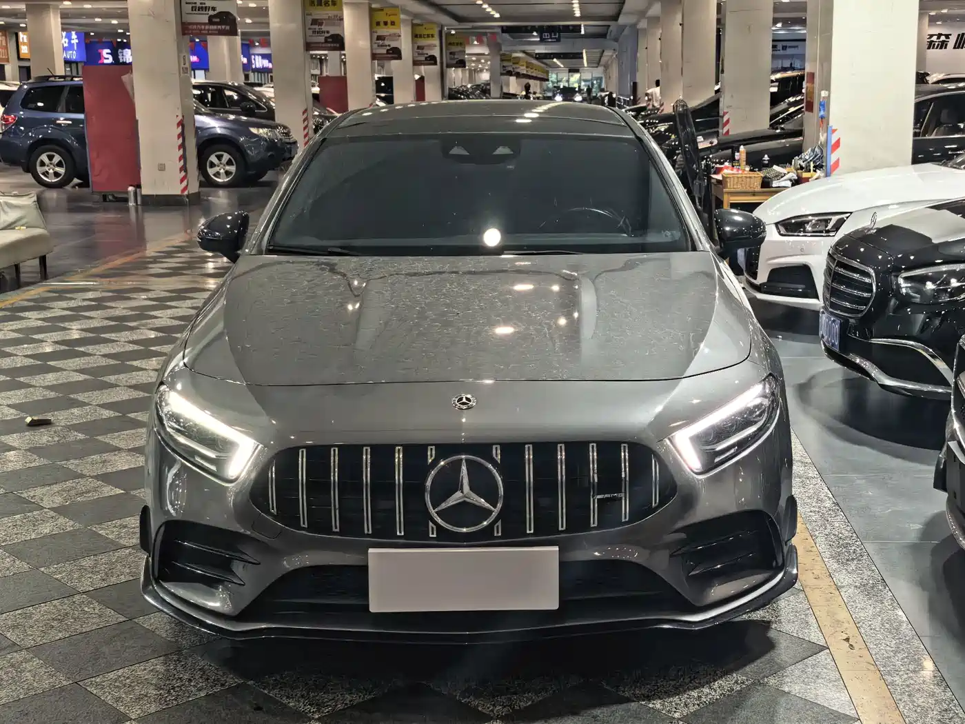 Фото 2 - Mercedes-Benz A-Class AMG