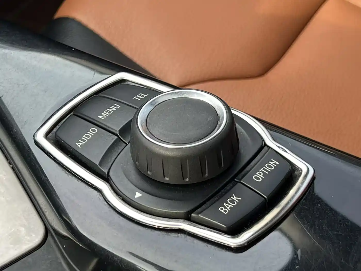 BMW 1 Series (Import) 2013 Facelift 116i Urban Model фото 6