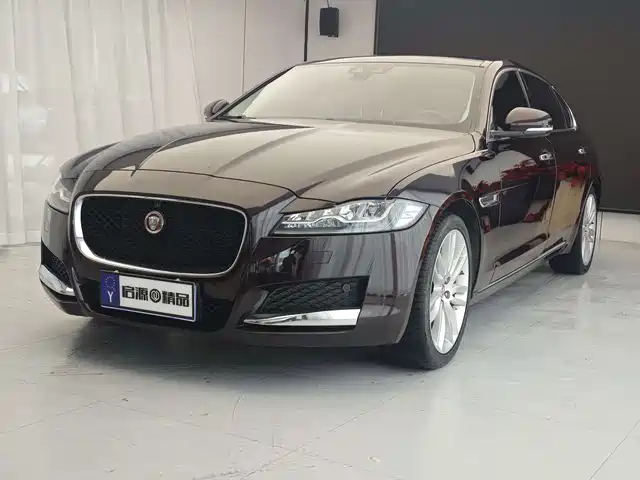 Jaguar XFL XFL 2.0T P250, Полный привод, Эксклюзив