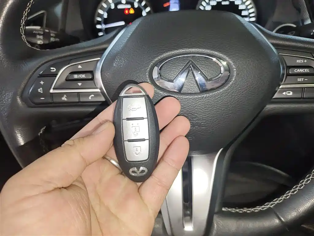 Infiniti Q50L 2018 2018 2.0T Premium Edition China V