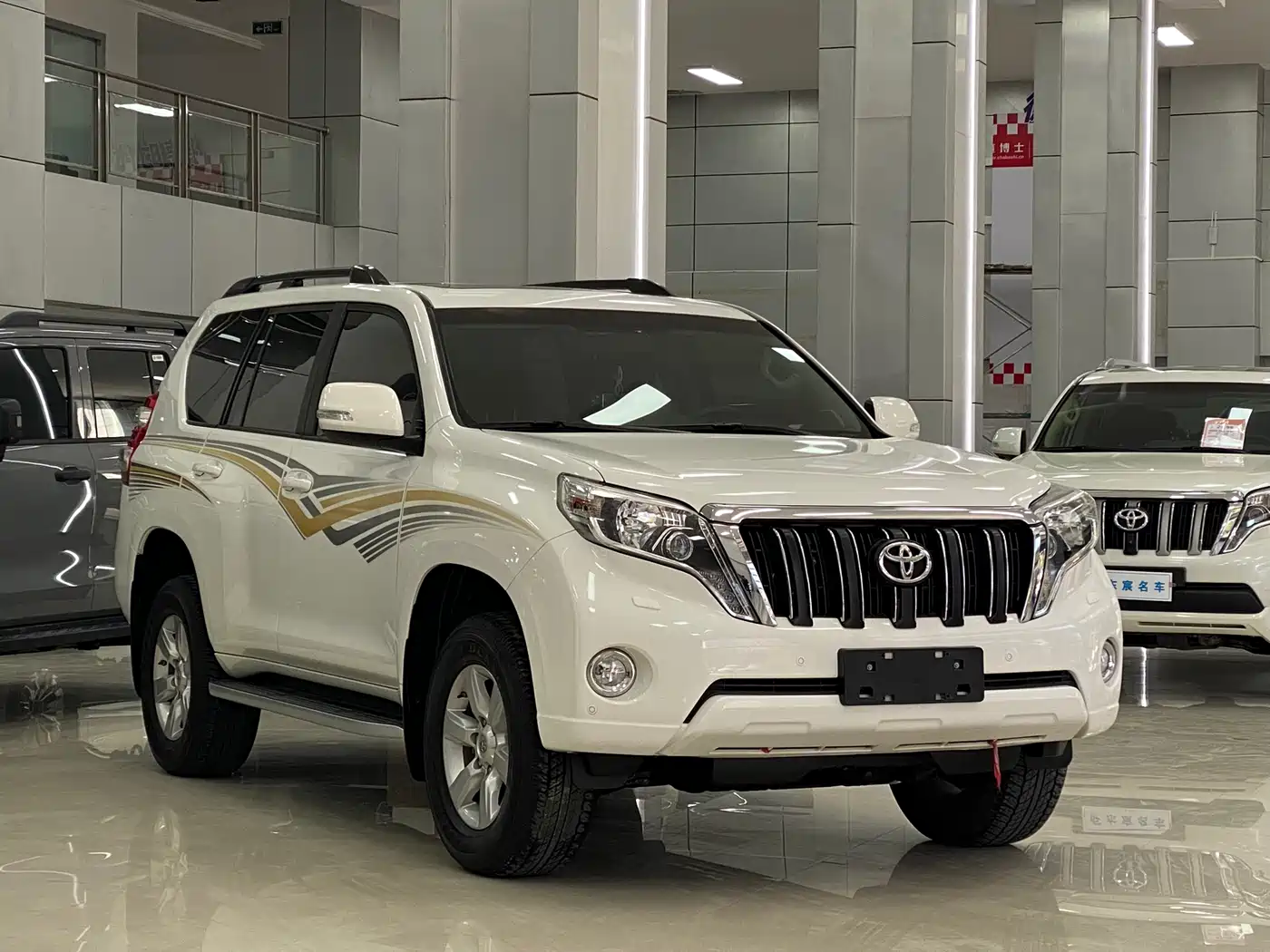Toyota Prado 2016 3.5L Auto TX-L фото 3