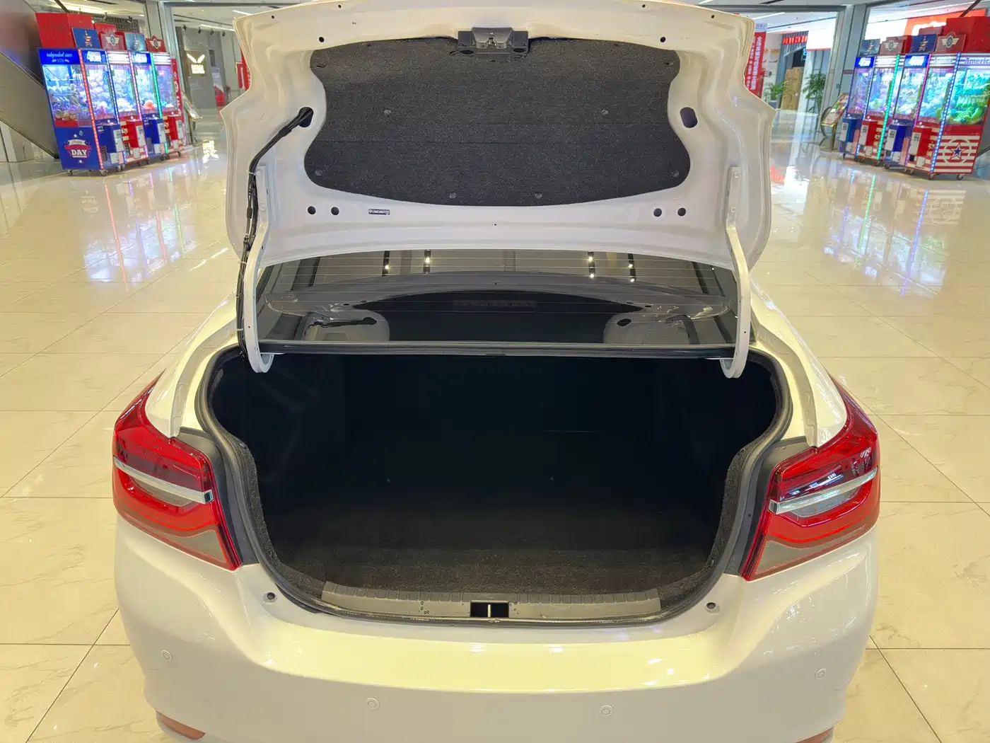 Toyota Vios 2022 1.5L 20th Anniversary Edition фото 16