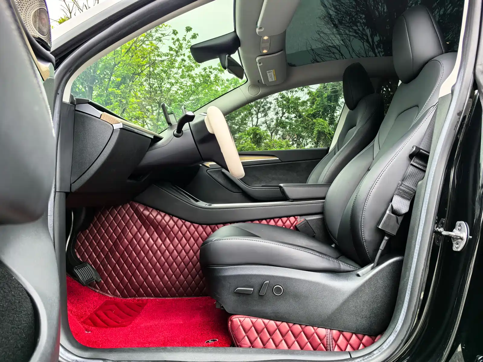 Фото 7 - Tesla Model Y