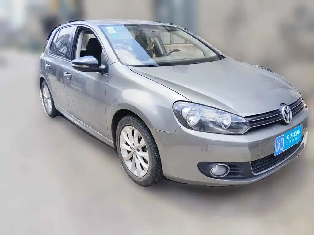 Photo 3 - Volkswagen Golf