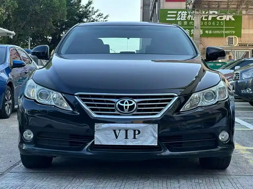 صورة 2 - Toyota Reiz