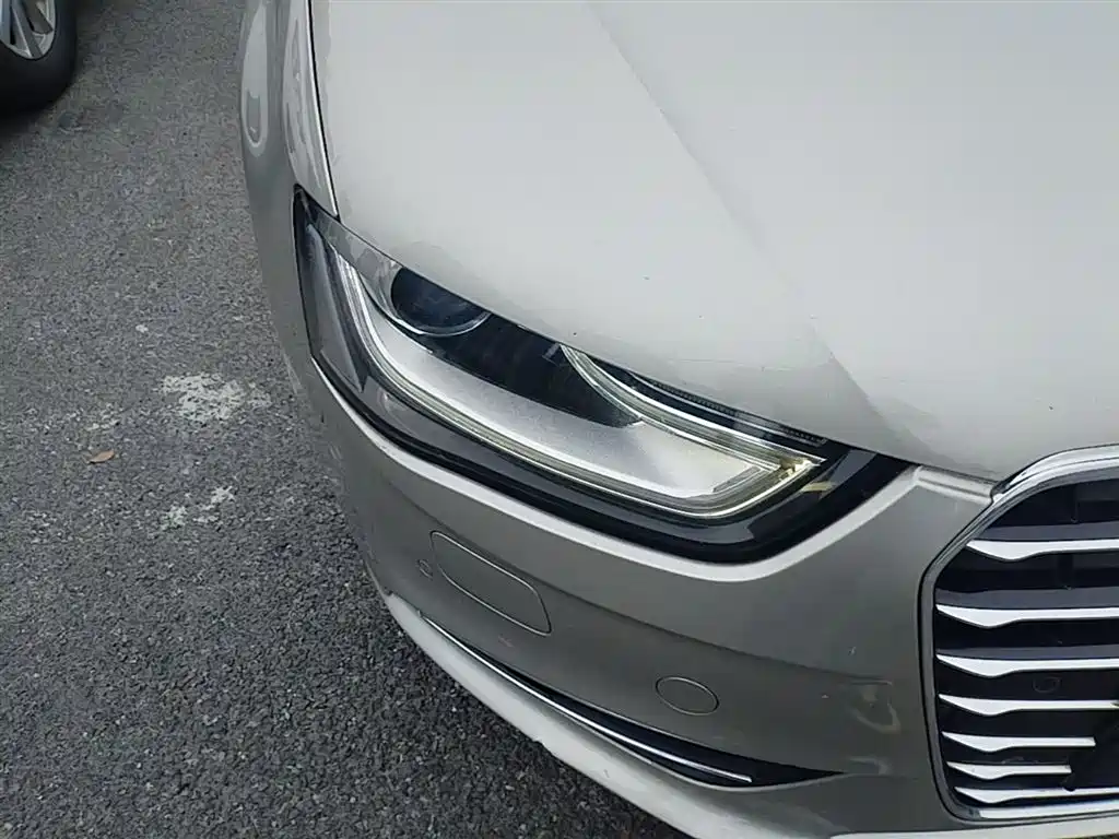 Audi A4L 2016 35 TFSI Automatic Comfort фото 13