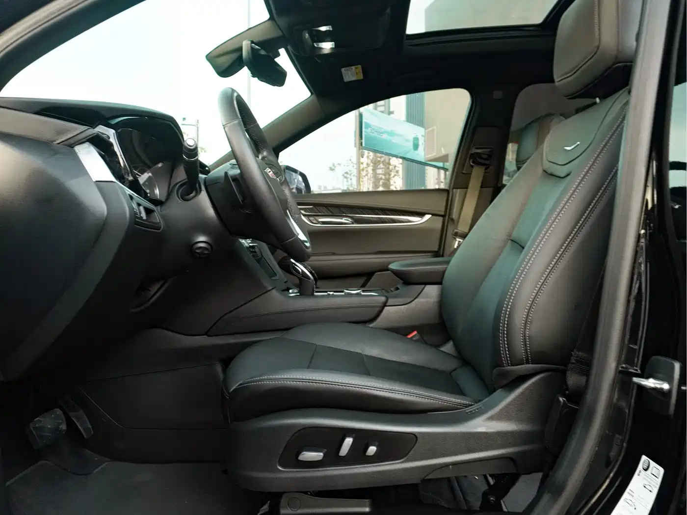 Cadillac XT6 2022 2.0T 6-Seater 4WD Luxury Edition фото 22