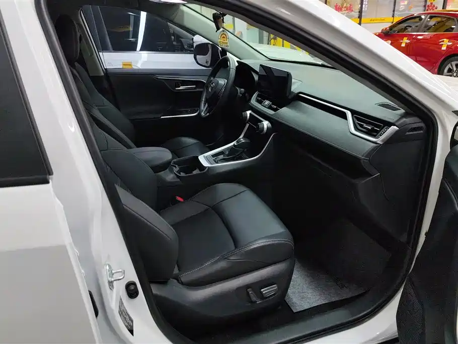 Toyota Wildlander 2023 2.0L CVT FWD Luxury PLUS фото 8