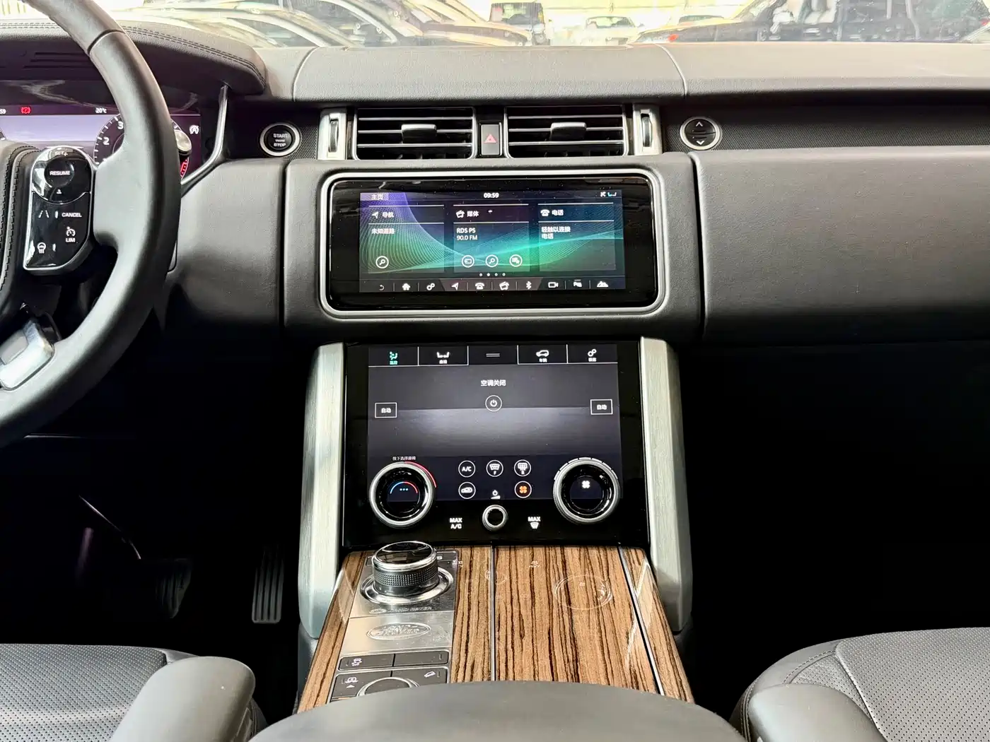 Land Rover Range Rover 2019 3.0 SC V6 Heritage Extended Edition фото 16