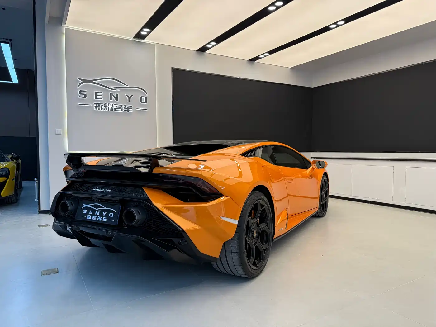 Lamborghini Huracán 2023 Huracán Tecnica фото 5