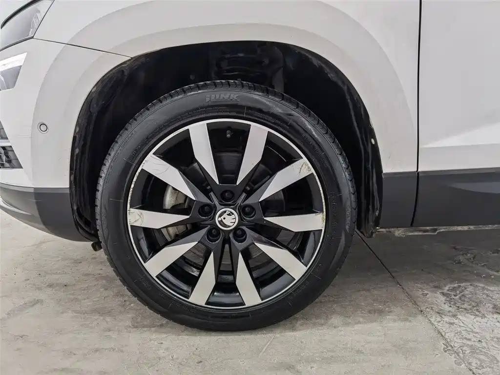 Škoda Karoq 2021 TSI280 Luxury Edition фото 17