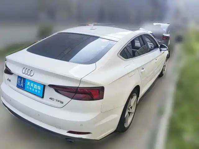 Audi A5 (Import) 2017 Sportback 40 TFSI Fashion — фото 2