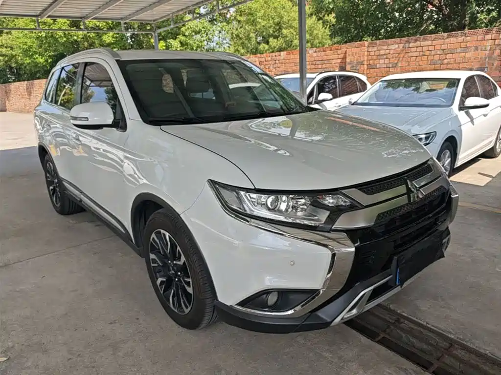 Mitsubishi Outlander 2019 2.0L 2WD Enjoy Edition 5-seater China V фото 4