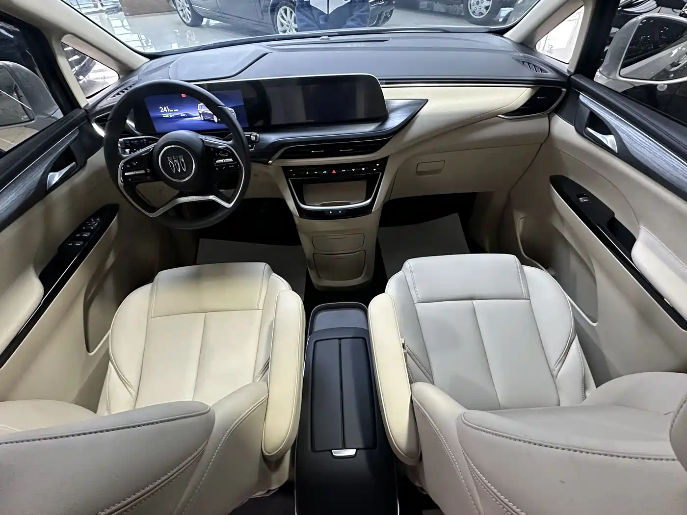 BUICK GL8 NEW ENERGY