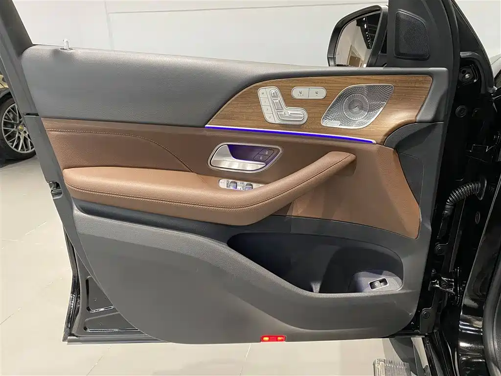 Mercedes-Benz GLE 2024 GLE 450 4MATIC Fashion фото 14