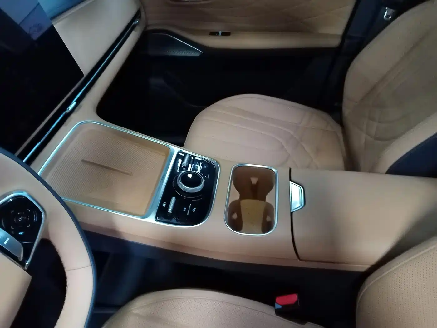 Geely Galaxy Galaxy Starship 7 EM-i 2025 120km Navigation Edition фото 13