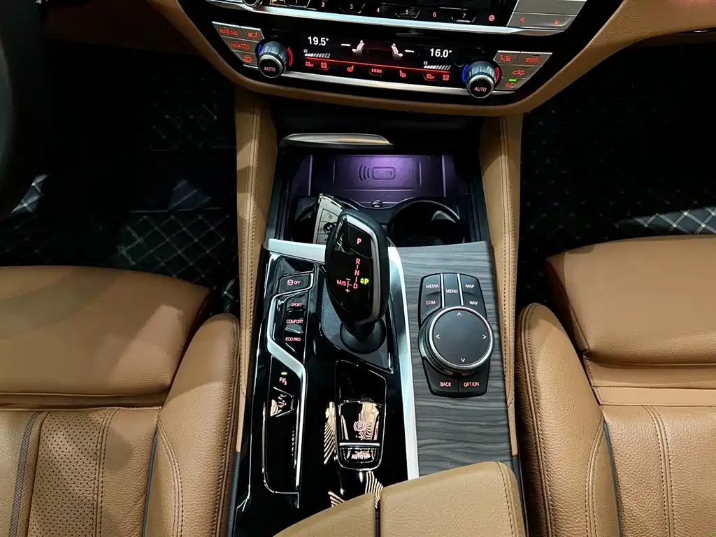 BMW 6 Series GT 2022 Model 630i Luxury Design Package фото 14
