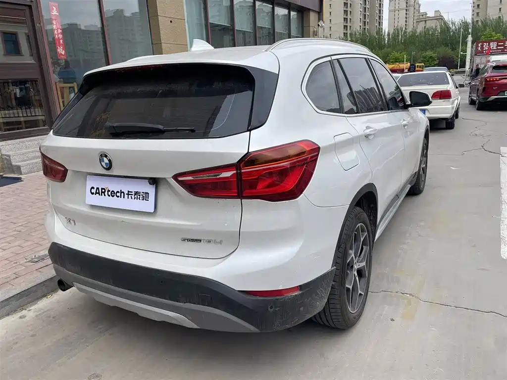 BMW X1 2018 sDrive18Li Premium Model фото 4