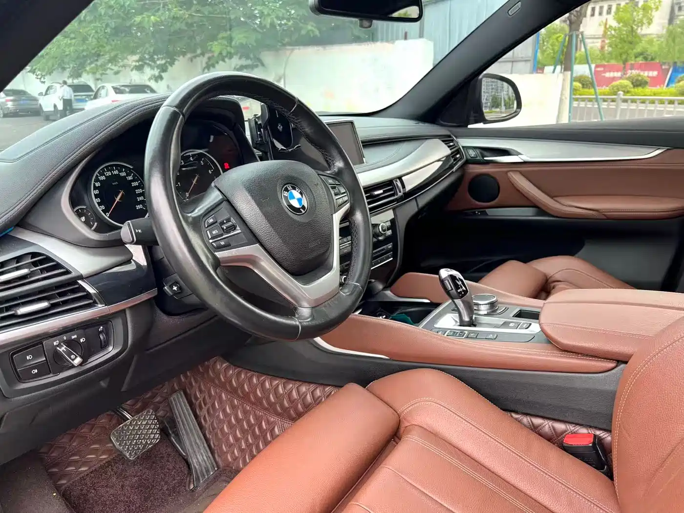 BMW X6 2018 xDrive28i фото 4